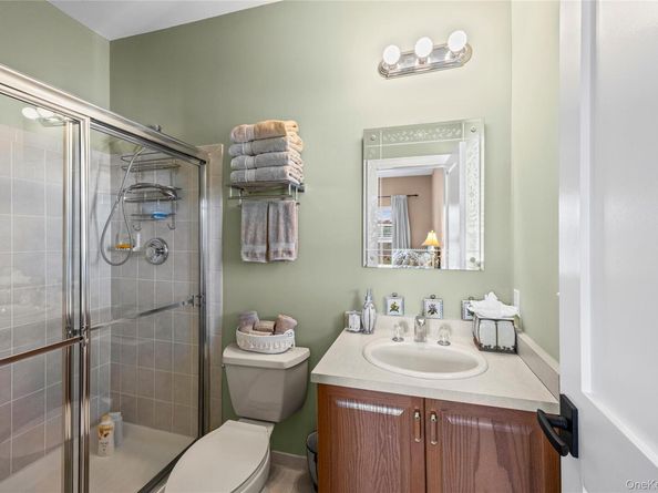 38 Hamlet Drive, Mount Sinai NY 11766