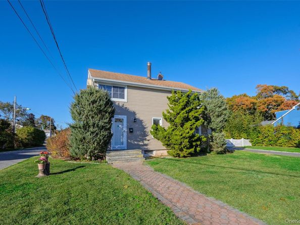 17 Andrew Avenue, Islip Terrace NY 11752