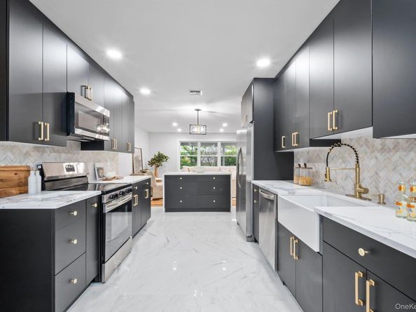 46 Mount Grey Road, Setauket NY 11733