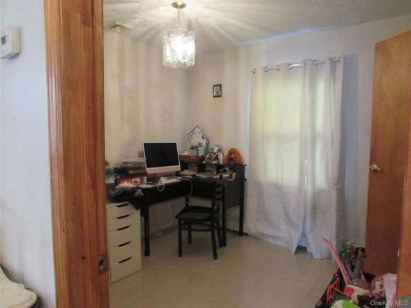 828 Windmill Avenue, West Babylon NY 11704