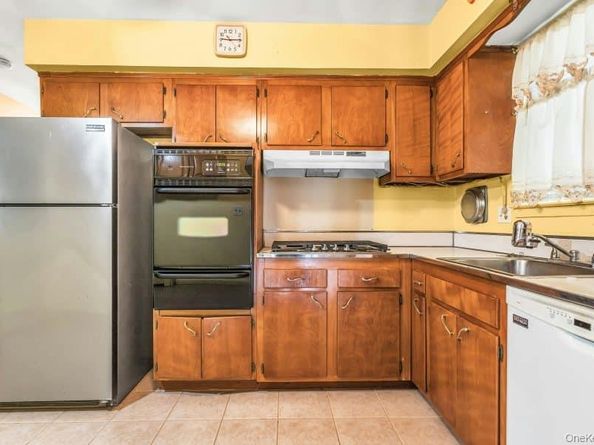 1070 Mahopac Road, West Hempstead NY 11552