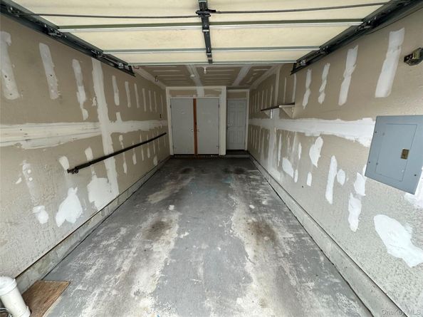 328 Prairie Court, Manorville NY 11949