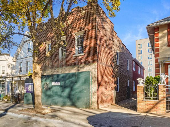 4518 Richardson Avenue, Bronx NY 10470