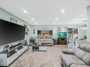 7 Hester Lane, Ronkonkoma NY 11779