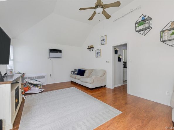 90 Connecticut Avenue, Long Beach NY 11561