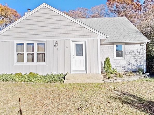 25 Hawthorne Street, Mount Sinai NY 11766