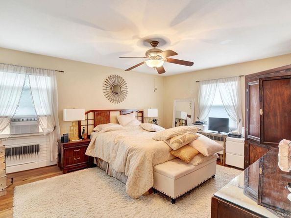 35 Gibson Boulevard, Valley Stream NY 11581