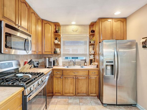 35 Gibson Boulevard, Valley Stream NY 11581