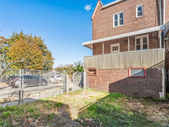 61-12 Main Street, Flushing NY 11358