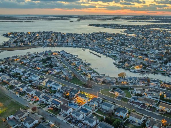 2929 Mandalay Beach Road, Wantagh NY 11793