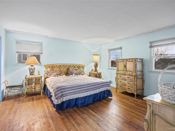 2929 Mandalay Beach Road, Wantagh NY 11793