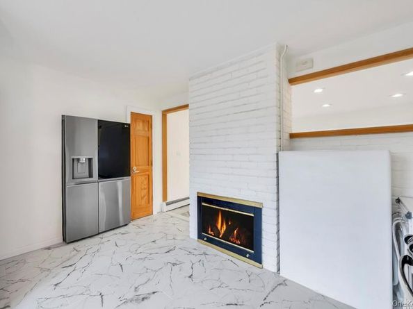 9 Redwood Lane, Levittown NY 11756