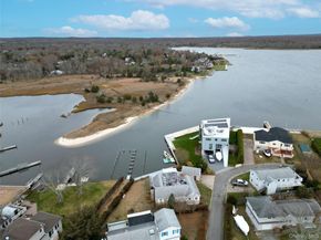 65 A Little Pine Lane, East Quogue NY 11942