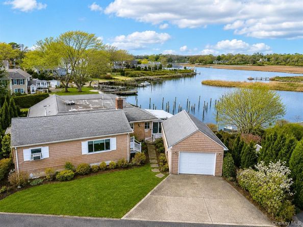65 Little Pine Lane, East Quogue NY 11942