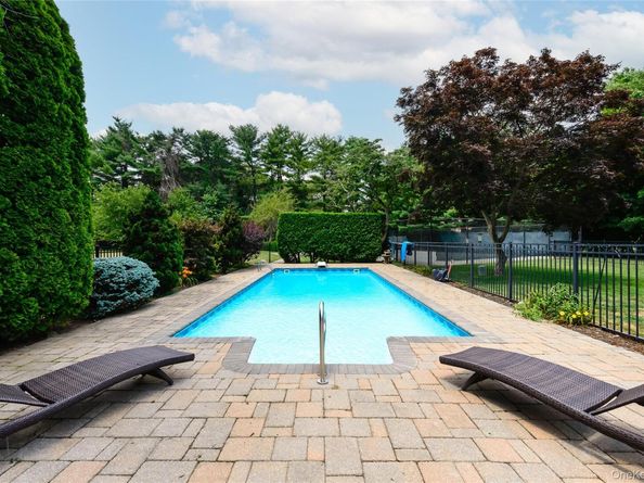 189 Old Westbury Road, Old Westbury NY 11568