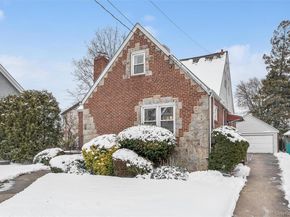 114 Lexington Avenue, Franklin Square NY 11010