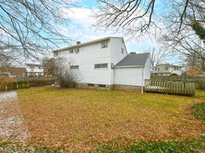 4 Deepdale Drive, Brentwood NY 11717