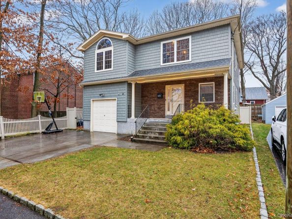 1878 Lake Drive W, Baldwin NY 11510