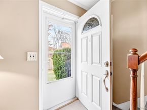 10 Sciortino Place, White Plains NY 10607