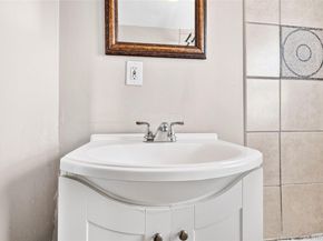 10 Sciortino Place, White Plains NY 10607