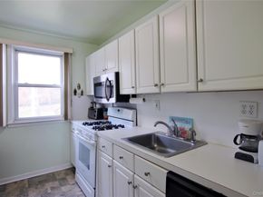 39 Avon Circle A, Rye Brook NY 10573