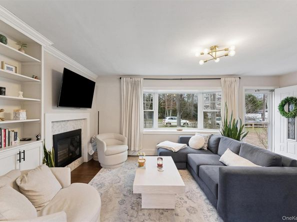 31 Howell Place, Speonk NY 11972