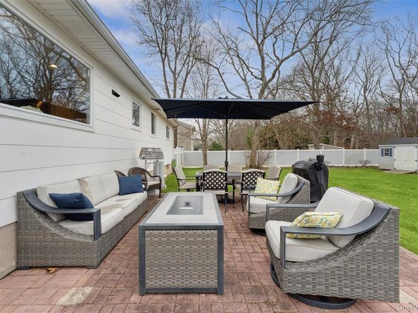 31 Howell Place, Speonk NY 11972