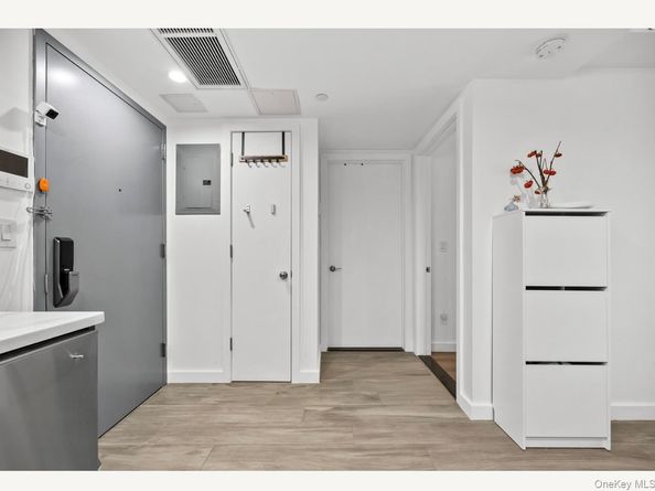 97-45 63 Drive Unit #6A, Rego Park NY 11374