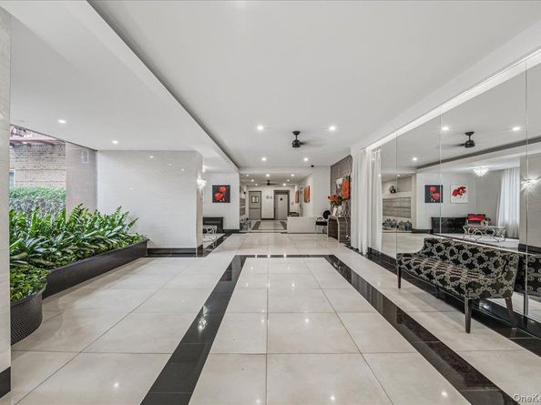 64-11 99 Street 414, Rego Park NY 11374