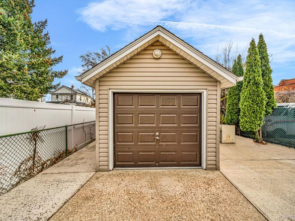 129 Sheridan Avenue, Williston Park NY 11596