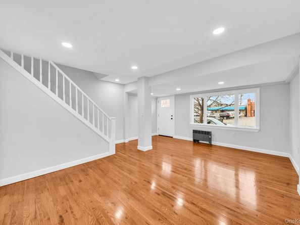 129 Sheridan Avenue, Williston Park NY 11596