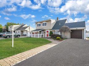 32 Needle Lane, Levittown NY 11756