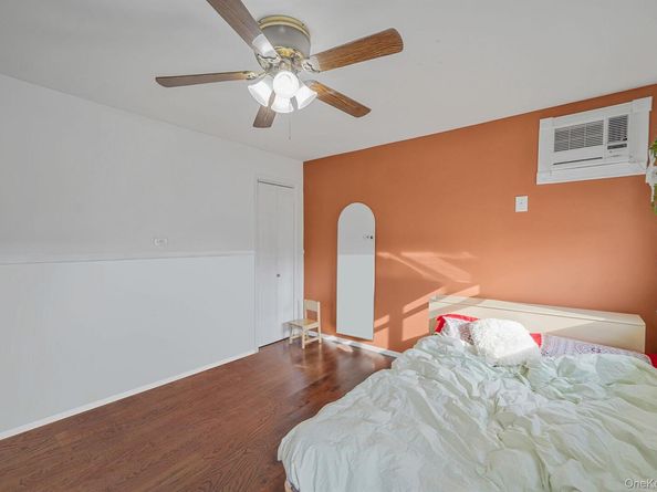 32 Needle Lane, Levittown NY 11756