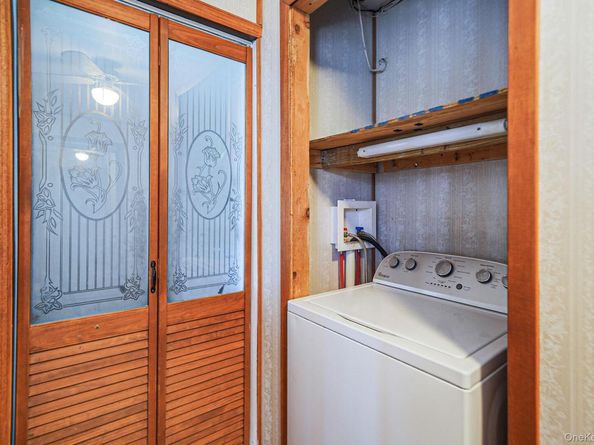 32 Needle Lane, Levittown NY 11756