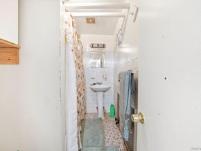 42 Paula Avenue, Yonkers NY 10704