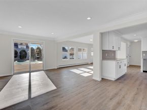 21 Piper Lane, Levittown NY 11756