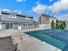 21 Piper Lane, Levittown NY 11756