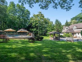 527 Split Rock Road, Syosset NY 11791