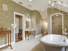 527 Split Rock Road, Syosset NY 11791