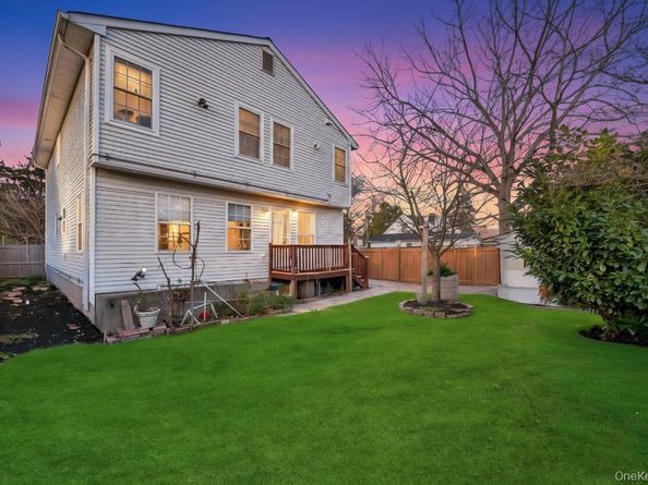 69 E 8th Street, Huntington Station NY 11746