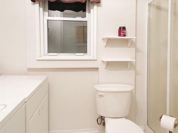 9 Bagley Avenue, Albertson NY 11507