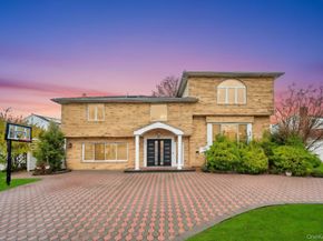 64 Fox Place, Hicksville NY 11801