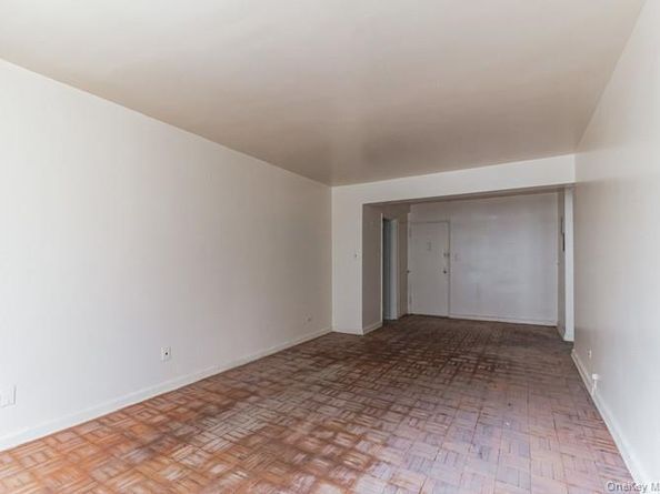 5235 Post Road 1B, Bronx NY 10471