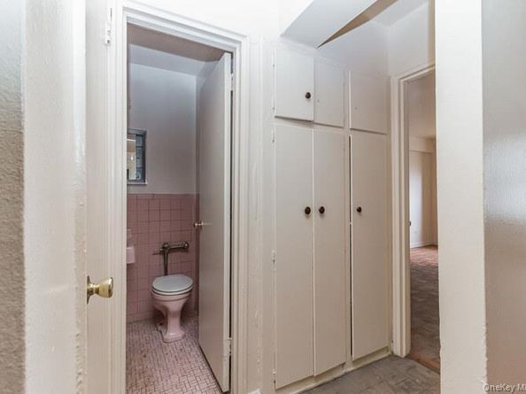 5235 Post Road 1B, Bronx NY 10471