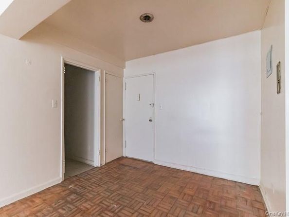 5235 Post Road 1B, Bronx NY 10471