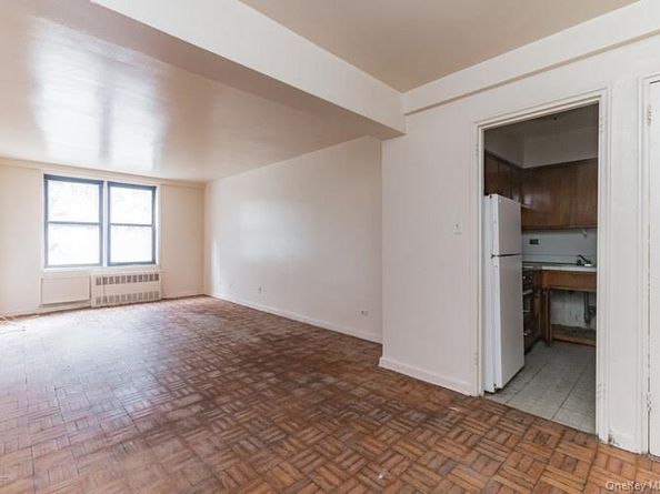 5235 Post Road 1B, Bronx NY 10471