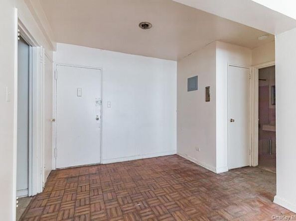 5235 Post Road 1B, Bronx NY 10471