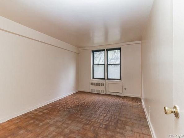 5235 Post Road 1B, Bronx NY 10471