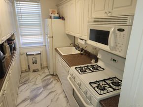 30 Cathedral Avenue 6B, Hempstead NY 11550