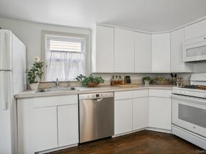 74 Davis Street, Locust Valley NY 11560